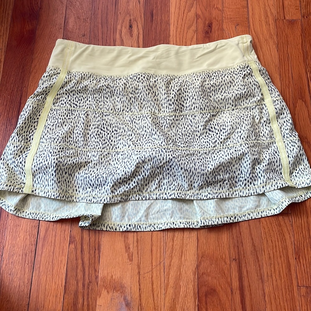 Lululemon pace rival skirt four way stretch. Dotty Dash clarity yellow/ black. - Picture 1 of 5